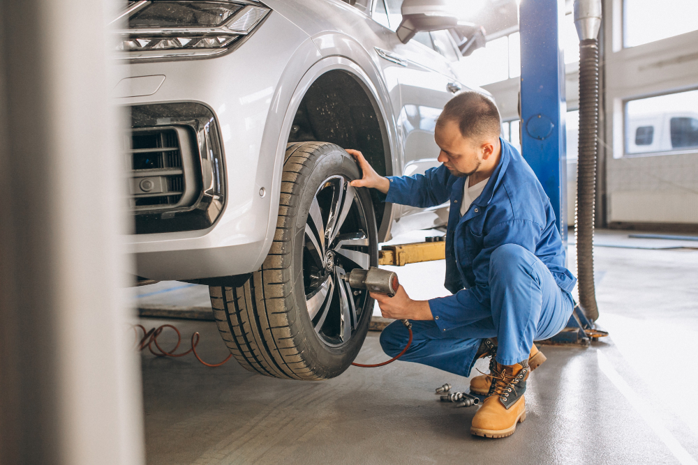 Dar mantenimiento básico a los neumáticos supone revisar la presión